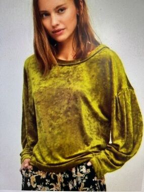 We The Free SZ M Milan Chartreuse Crushed Velvet Top Sloughy Comfy Boho Festival